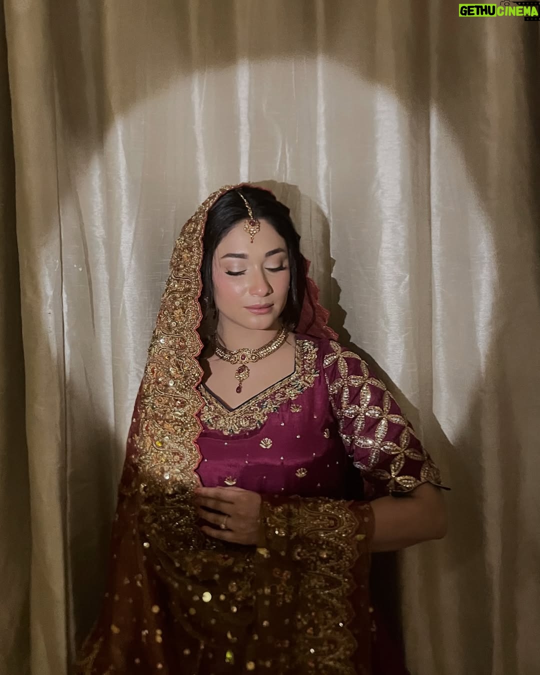 Shameen Khan - 3.2K Likes - ♥️
