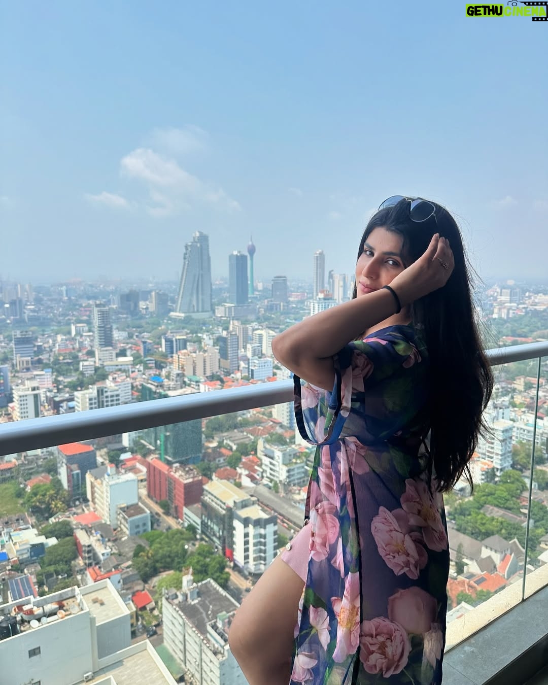 Sharanya - 21.3K Likes - Srilankan diaries 🇱🇰
Pc @sharanshetty8088
#srilanka #lanka #sharanyashetty #travel #indian #indiantravellors #wanderlust #exploretheworld #traveldairies #adventureawaits #travelindia