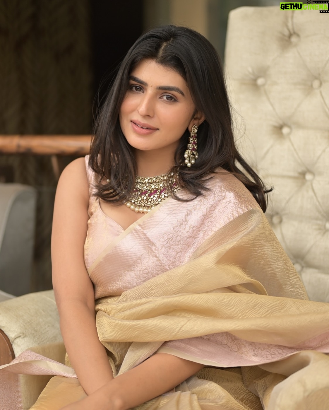 Sharanya - 22.9K Likes - Naari in gorgeous Saree 💛
Wadrobe @lakshya_designerstudio5
Click @tabreztipu
Event @marksmediacommunications @asiajewelsshow
Jewels set @nikhaarjewelsindia