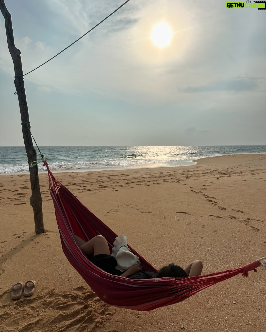 Sharanya - 21.3K Likes - Srilankan diaries 🇱🇰
Pc @sharanshetty8088
#srilanka #lanka #sharanyashetty #travel #indian #indiantravellors #wanderlust #exploretheworld #traveldairies #adventureawaits #travelindia