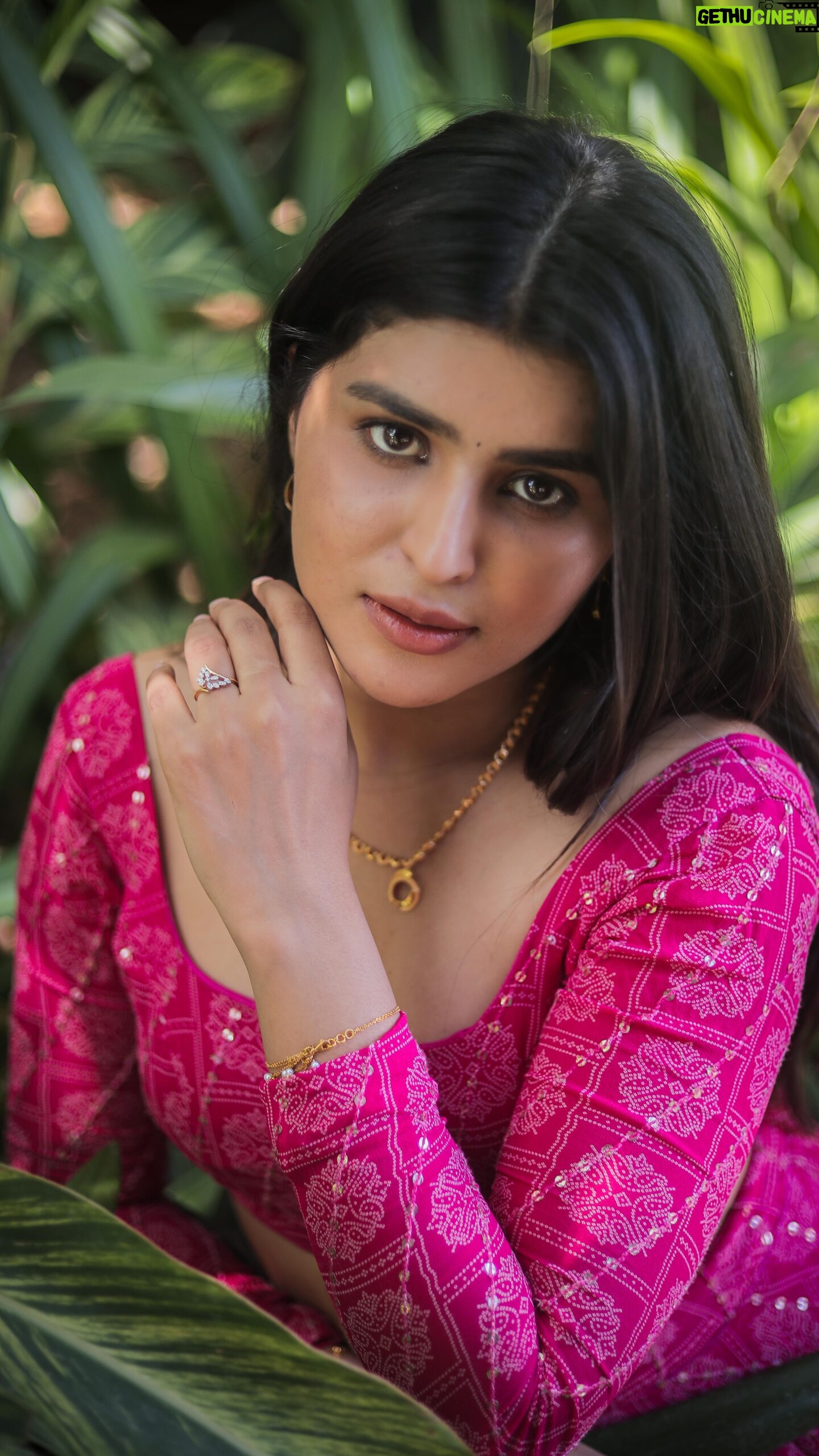 Sharanya - 6.7K Likes - #Ad Glow Beyond the Sun☀️Dressed in light, adorned in @CaratLane brilliance.
Visit a store near you or shop on their app for the trendiest designs 💜
#CaratLane #KhulKeKaroExpress #MyCaratLaneStory #GiftACaratLane