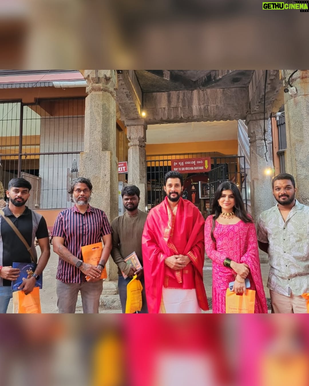 Sharanya - 116.4K Likes - Took blessings from Udupi Shri Krishna Mata along with my movie team..
@premnenapirali 🤍🤍
#nenapiraliprem #sharanyashetty #untitiledproject #manglore #udupi #shrikrishnamathaudupi #krishna #krishnatemple #shrikrishna #udupimata #movie #actress #sandalwoood #cinema #prem #temples #karnatakatemples #udupitemples #costal