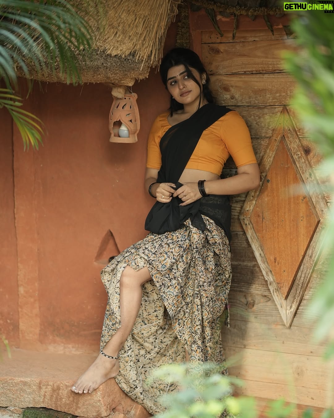 Sharanya - 21.2K Likes - Raw and real 🎗️
#selflove #rawimage #unedited #sharanyashetty #nomakeup #village #actress #villagerole #nomakeup #tamil #vaakannamma
