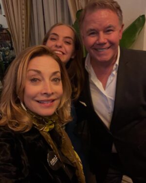 Sharon Lawrence Instagram - “Hello YOU!”A few snaps of our @iamatheatre Immersive Theater Gala celebrating our love of Los Angeles and new plays! So moved by the artist and advocates for our merry band of players ! Come see  our next production the dark Comedy #TRAUMAPLAY May 22-June 2nd. Tkt at @iamatheatre & bio. More love to come:) 
#iamatheatre 
#livetheatre