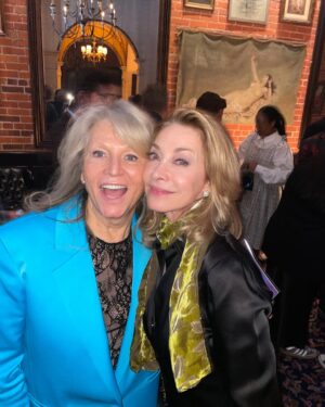 Sharon Lawrence Instagram - “Hello YOU!”A few snaps of our @iamatheatre Immersive Theater Gala celebrating our love of Los Angeles and new plays! So moved by the artist and advocates for our merry band of players ! Come see  our next production the dark Comedy #TRAUMAPLAY May 22-June 2nd. Tkt at @iamatheatre & bio. More love to come:) 
#iamatheatre 
#livetheatre