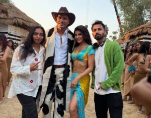 Shazia Samji Instagram - Happiest Workinn!!!!!😎
🌴🏝️🥥☀️❤️‍🔥
Thanks for the love you guys barsaoing on our song #besos 

#piyushshazia #jacqulinefernandez #shikhardhavan #shootlife