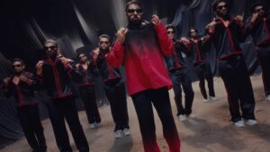 Shazia Samji Instagram - BADBOY turns GHALIB. 🥀❤️‍🔥 
#GaliyonKeGhalib OUT NOW @badboyshah @im.simona 

Director - Piyush Shazia 
Choreographer - Piyush Shazia 
Producer - @badboyshah 

Dop - @vikceeworldwide 
Asst Dop - @rahul_sabharwal_filmmaker 
Art Director - @karmaartfilmstudio 
Grade - @onkarsinghcolorist 

Edit Studio - @stitchmedia.in 
Editor - @rishabh_shetty_ 
Asst Editor - @hru.shii 
Motion Graphics - @humble_diksh 

Asst Choreographers - @niyati_raval95 @nandika_diwedi  @pravinshindeofficial @paras_omta001 

Vfx - @eastapefilms 
Vfx Supervisor - @vfxnavi 
3D Assist:- Debjyoti Das 
Prep & Roto:- Divyanshu Chauhan & Kite FX 
Comp:- @its_veerinder_singh 
VFX Artist:-Rushikesh Dalve, Vinod Suradkar, Sagar Matole

Dancers - @beingarunofficial @mr_melvin69 @sumit_kings_united @jayeshpalande8 @ankit_swarnakar @vikash_yadav.v @parikshitrao @prabhuparekh 

Production - @productionrsfilms
Female Artist Costume - @_jimmyzdesigner_ 
Dancers Costume - @_jimmyzdesigner_ 
Director Spot - @im_aashiq_pinjari