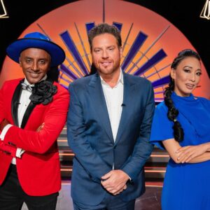 Shirley Chung Instagram - The final 4 for House of Knives finale tomorrow on @foodnetwork at 9PM! 🔥🔪Don’t miss the epic battles for the first ever Crown 👑! Who are you betting on to be the true ruler of this #houseofknives ?! @discoveryplus @streamonmax #chefshirleychung #dumplingmafiaqueen #foodnetwork