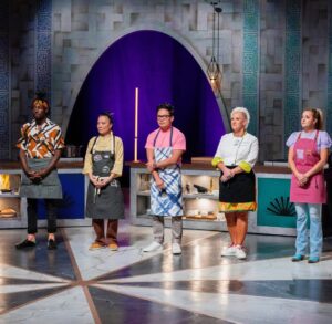 Shirley Chung Instagram - New House of Knives on @foodnetwork Tonight 9pm! 🔥🔪👑 Last week @chefanneburrell strategic play knocked out @chefsawyer 😳 a new chef joins us, and tonight we will find out who will be in the finale next week!  #foodnetwork #houseofknives #chefshirleychung #dumplingmafiaqueen @streamonmax @discoveryplus