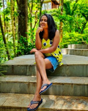 Shona Roy Instagram - Life is better in flip-flops ✨✨
.
.
#throwback #keraladiaries🌴 #mytravelgram #resortlife🌴