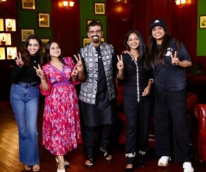Shruthi Ramesh Instagram - ‘Gang Stars’ ನಲ್ಲಿ ಸೀರಿಯಲ್ ಸ್ಟಾರ್ಸ್. Watch Full Episode on ‘NewsO NewsU’ YouTube Channel 🥰 (LINK IN MY BIO)
#anchorharishnagaraju #newsonewsu #harishnagaraju #gangstars #celebrity #show #starshow #sukruthanag #shruthiramesh #vijayalakshmi #priyashatamarshan #kannadafilm #tvcelebrity #serialstars #actress #actresslife