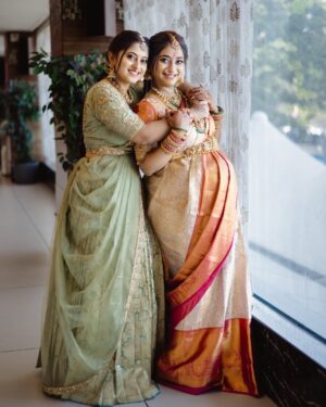 Shruthi Ramesh Instagram - ಎಲ್ಲ ಜನುಮದಲ್ಲಿಯೂ 
ನನ್ನ ಅಕ್ಕಳಾಗು  ನೀ ❤️😘🧿✨