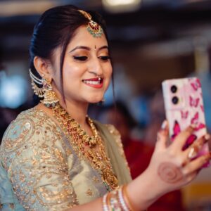 Shruthi Ramesh Instagram - Candid moments 🌸✨

Mua: @makeupbyshruthiramesh