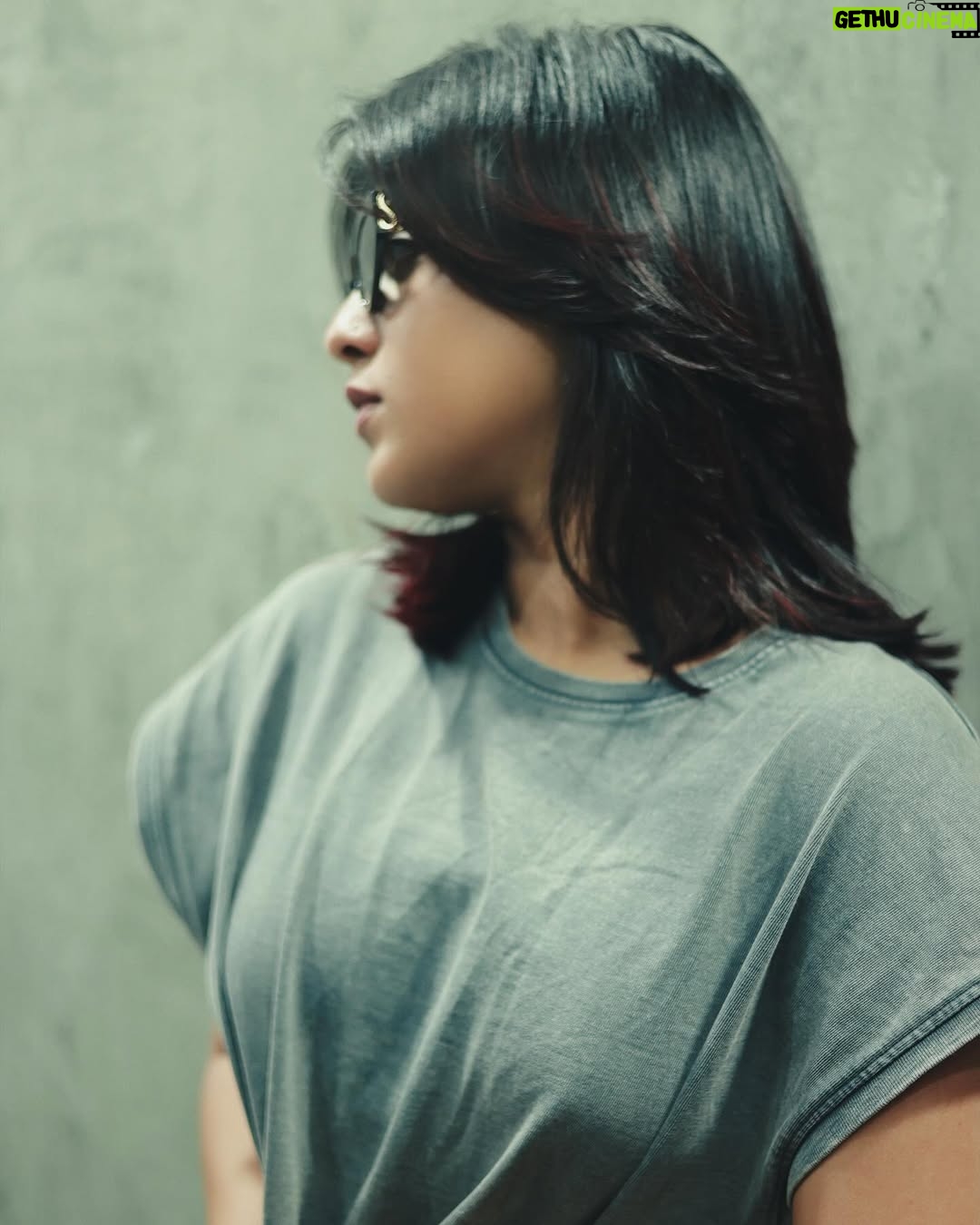 Shruthy Sathyan - 2.2K Likes - Just a bored face 🥸