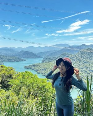 Shu-Han Liang Instagram - 小猴子翻山越嶺再 1
新溪州山～感謝柏妤小姊姊領路～絕美放鬆地點被發現嘍～實在是CP值太高的一座
我一定要繼續堅持下去👊🏻

一個渴望成長的靈魂。