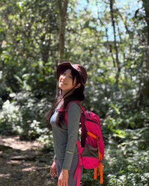 Shu-Han Liang Instagram - 小猴子翻山越嶺再 1
新溪州山～感謝柏妤小姊姊領路～絕美放鬆地點被發現嘍～實在是CP值太高的一座
我一定要繼續堅持下去👊🏻

一個渴望成長的靈魂。