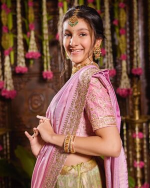 Sitara Ghattamaneni Instagram - Wishing you all a very Happy Ugadi! ✨ 

Outfit: @gowrisignatures 
MAU: @theartbeatsalon 
Photographer: @venurasuri @eclatweddingsindia 
Decor & Set Styling: @occasionsbysudhadatla 
Stylist: @nithishasriram