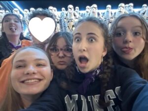 Skylar Gray Instagram - disney b day dump✨🏰💛