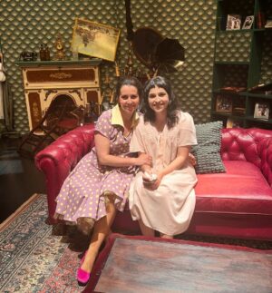 Sofia Grillo Instagram - .
Feliz dia mundial do Teatro 🎭 
.
.
#diamundialdoteatro