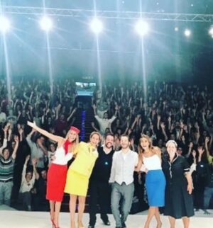 Sofia Grillo Instagram - .
Feliz dia mundial do Teatro 🎭 
.
.
#diamundialdoteatro