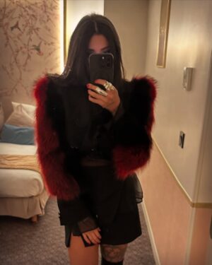 Sogand Instagram - A wonderful night in Paris 🇫🇷‌ with amazing people and unforgettable moments. Can’t wait to see you again!

Huge thanks to my talented cousin @antoniotadrissi for his beautiful, unique design that made me shine on stage—love you! @dustofgods ❤️‍🔥