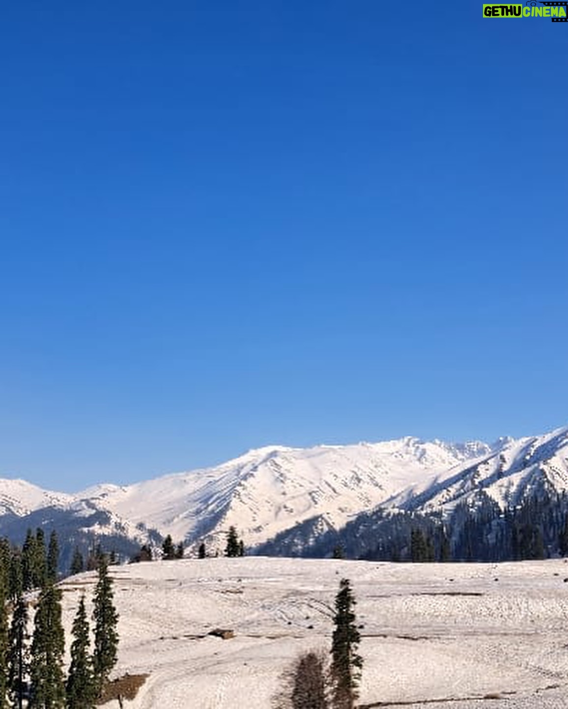Sonu Venugopal - 11.2K Likes - My reality better be more awesome than the holiday I have just had. Else I am going back! The mountains are always calling.