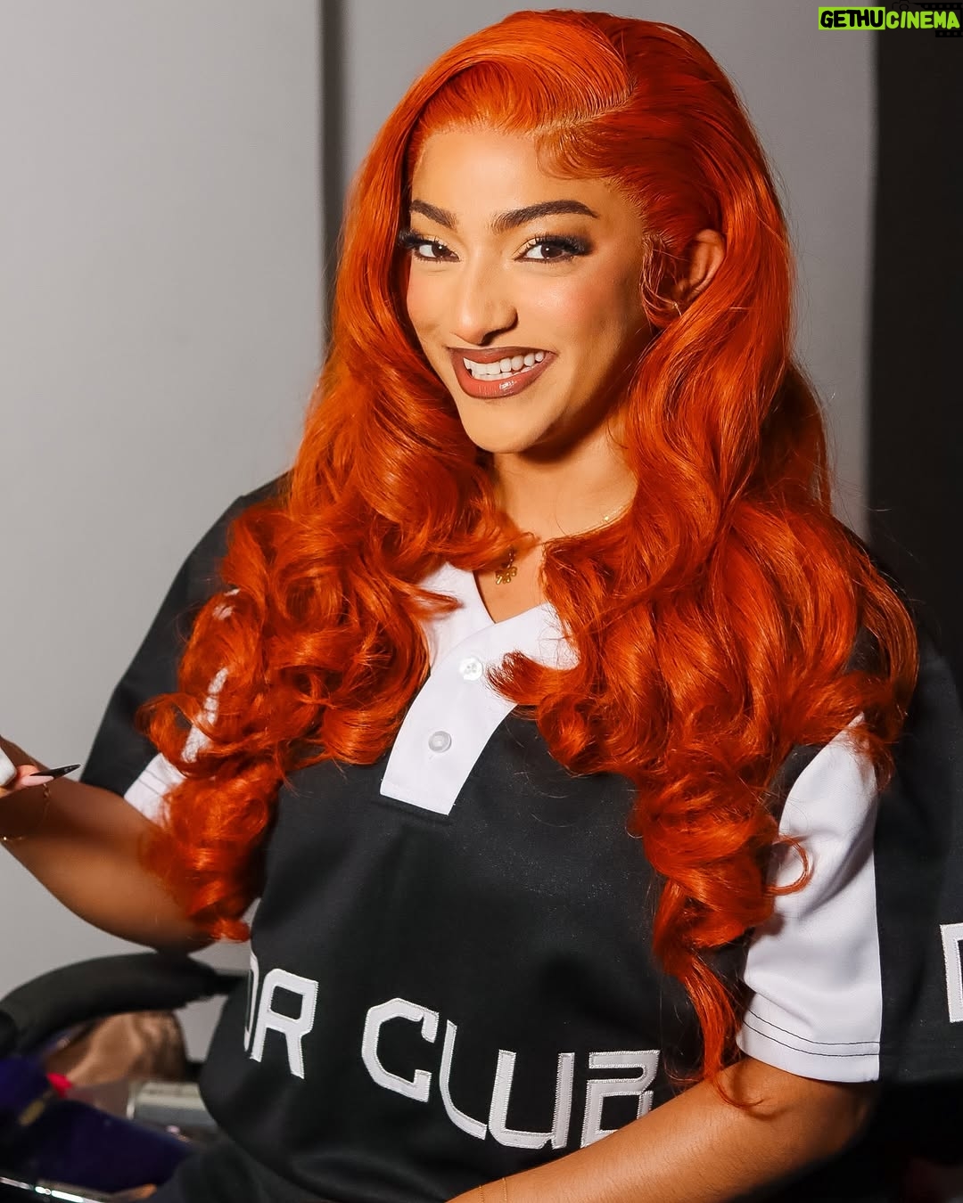 Sophie Alakija - 118.4K Likes - Sophie 🤝 loose fitting clothes so I can eat without fear of having to suck belle