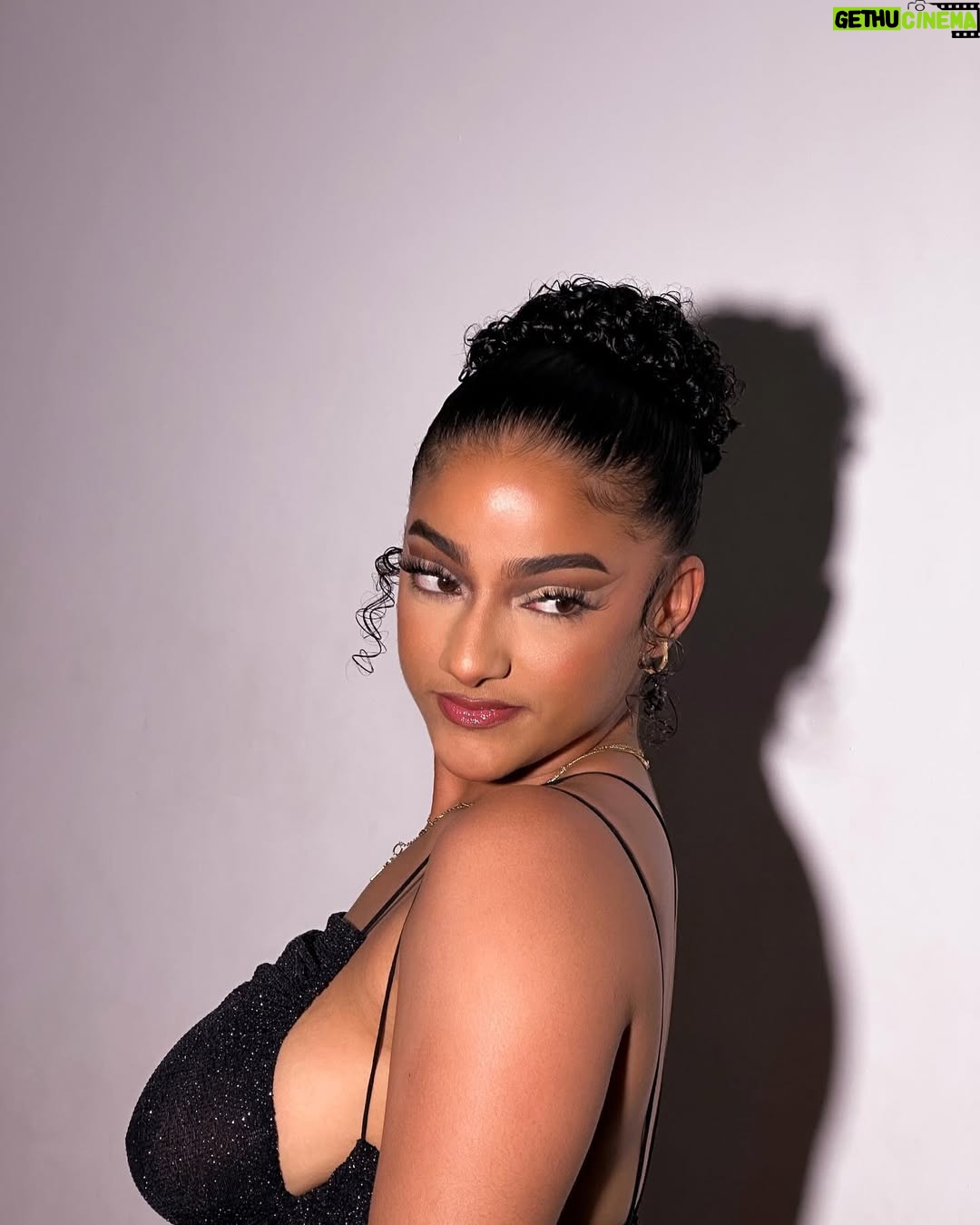 Sophie Alakija - 104.4K Likes - Team natural hair 🤭