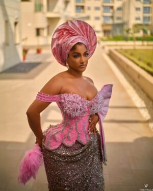 Sophie Alakija Instagram - Achalugo of Nollywood 💞

Dress: @burgundyatelier_ng
Make-up: @revysbeauty
Photography: @yomi visuals
Gele: @castle_top_gele 
Skin @hawaiinigeria