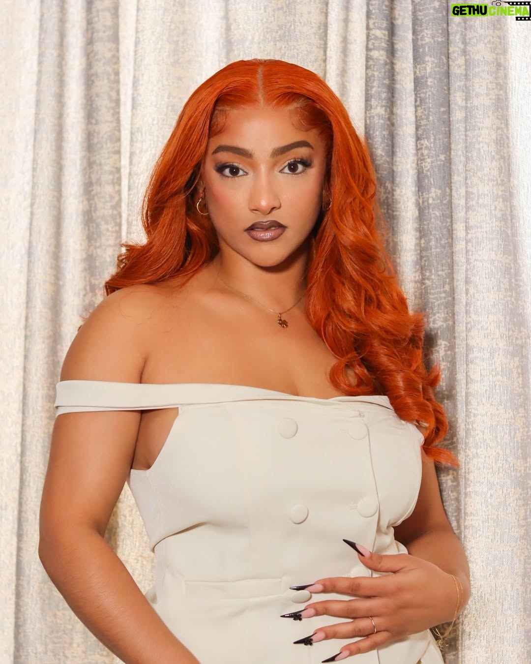 Sophie Alakija - 91.6K Likes - Trying to live more in the moment ✨

Skin : @hawaiinigeria ✨ 

👗: @mapletoby 
💎: @handhmpire