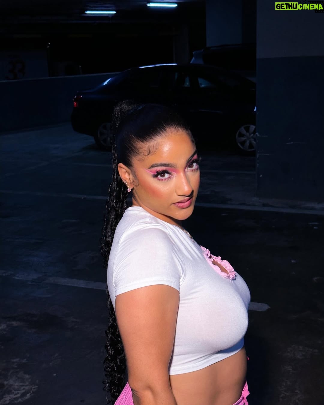 Sophie Alakija - 74.1K Likes - Baddie Mommy 💅🏽

💎: @limarammal
