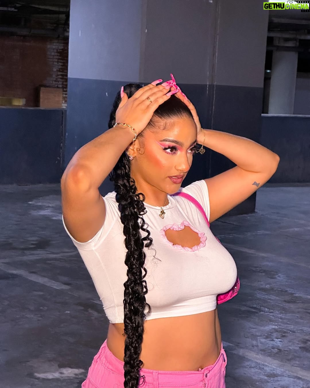 Sophie Alakija - 74.1K Likes - Baddie Mommy 💅🏽

💎: @limarammal