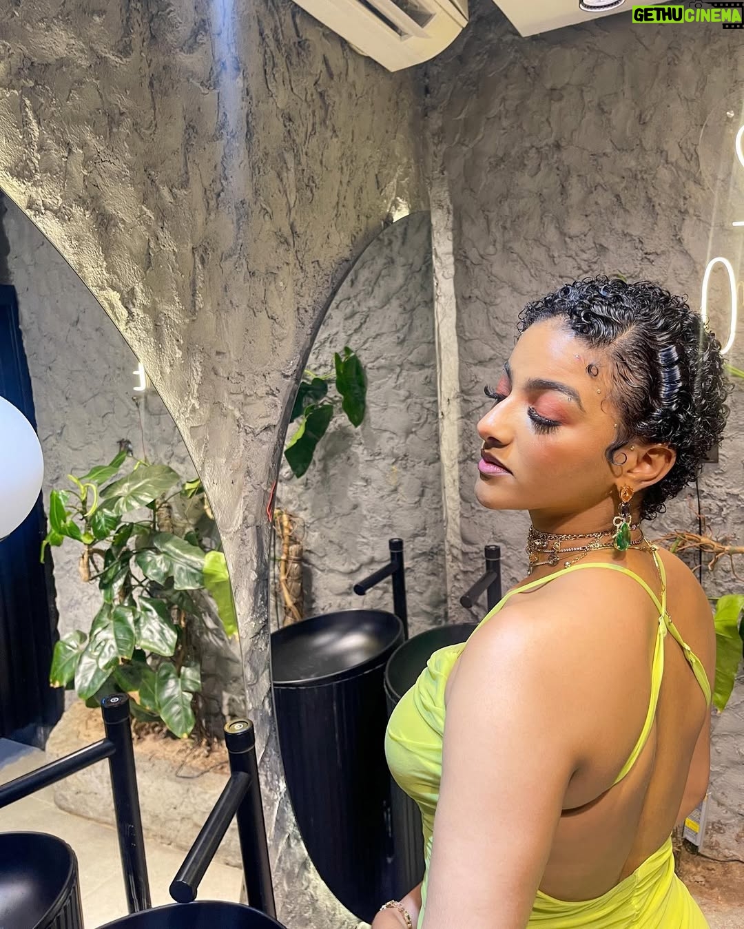 Sophie Alakija - 83.2K Likes - How dare I not post these 🥹💚

skin ✨
