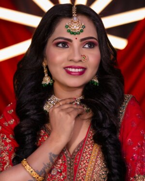 Sowmya Vivek Instagram - Bigg offers 
Flat 50%off 
Saloon and makeup course 
Combo offered ✨

35days course
11am to 2pm
📍varthur
Date - April 10th 

✨Don't miss this offers ✨

Anyone interested contact me ☎️7022567560