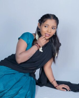 Sowmya Vivek Instagram - ಕನ್ನಡತಿ ❤️

Outfit:- @naachi_designs
Mua :- @makeoverbyramya_shetty
🎥 :- @in__photofactory