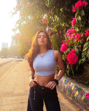 Srushti Bannatti Instagram - 📸@ridgefernandes 

#outfitinspo #fyp 
Streetwear
Cute outfit