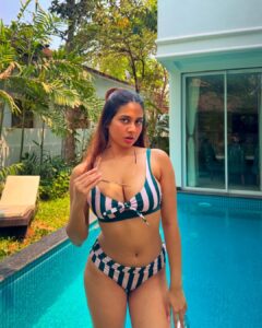 Actress Srushti Bannatti HD Photos and Wallpapers May 2025