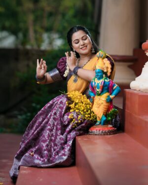 Sruthy Suresh Instagram - ഹരേ കൃഷ്ണ…✨

Photography : @akhilskiran 
HMUA : @vidhya__k_r 
: @sethumadhavan_thampi 
Costume : @bobbyswapna