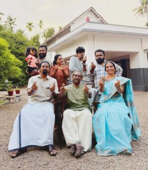 Sruthy Suresh Instagram - #Pookies 
Pookie power activated — heart signs and chaos included ❣️

#karikku #karikkufresh #somethingfresh