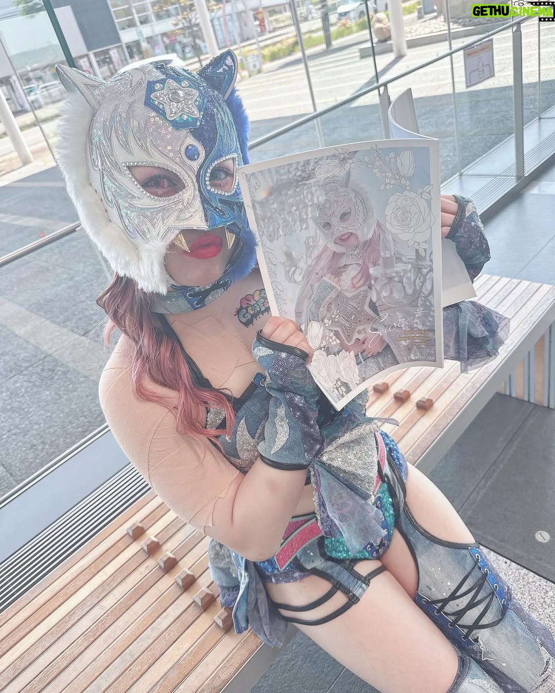 Starlight Kid - 8K Likes - 『Starlight Kid Photo Collection 〜sweet〜』
皆もう見てくれた?
会場で発売中だからこのGWに買って帰ってね💖
そして感想もたくさん教えてーっ🐯🤍
#SLK
#スターライトキッド
#NEOGENESIS
#スターダム
#STARDOM
#女子プロレス
#ホワイトタイガー