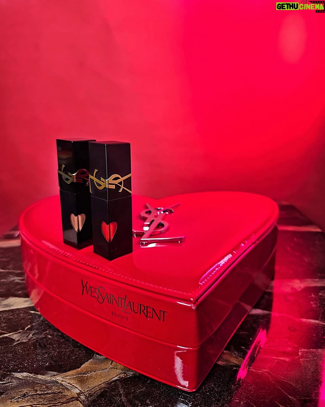 Stephanie Timmins - 27.8K Likes - INKED BY DESIRE❤️🔥💋
Unleash your inner Icon with the all new "The range by @yslbeauty INKS 💄💋
Timeless shades, Exceptional Indulgence ✨️
With YSL Inks, every swipe is a signature.
A blur that whispers. A vinyl that roars.
Ink it. Stain it. Own it !!!
#YSLTHEINKS #YSLBeauty #YSLBMAKEUP #COLLABORATION
( YSL The Inks, YSL Beauty, YSL lipsticks )
#luxurybeauty #beauty #beautyinfluencer #redlips #nudelips #redlipstick #nudelispticks #glammakeup #makeup #luxurymakeup
