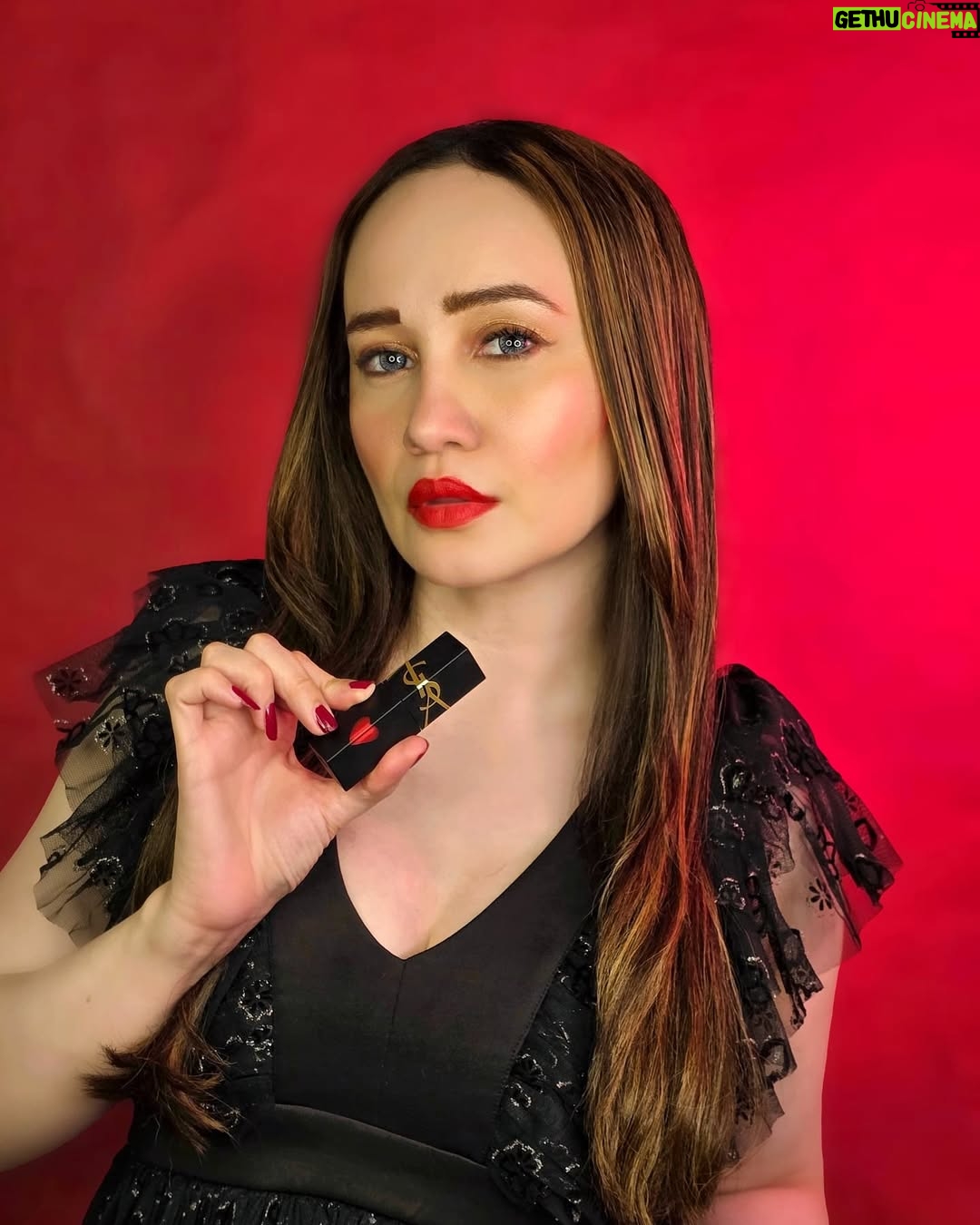 Stephanie Timmins - 27.8K Likes - INKED BY DESIRE❤️🔥💋
Unleash your inner Icon with the all new "The range by @yslbeauty INKS 💄💋
Timeless shades, Exceptional Indulgence ✨️
With YSL Inks, every swipe is a signature.
A blur that whispers. A vinyl that roars.
Ink it. Stain it. Own it !!!
#YSLTHEINKS #YSLBeauty #YSLBMAKEUP #COLLABORATION
( YSL The Inks, YSL Beauty, YSL lipsticks )
#luxurybeauty #beauty #beautyinfluencer #redlips #nudelips #redlipstick #nudelispticks #glammakeup #makeup #luxurymakeup