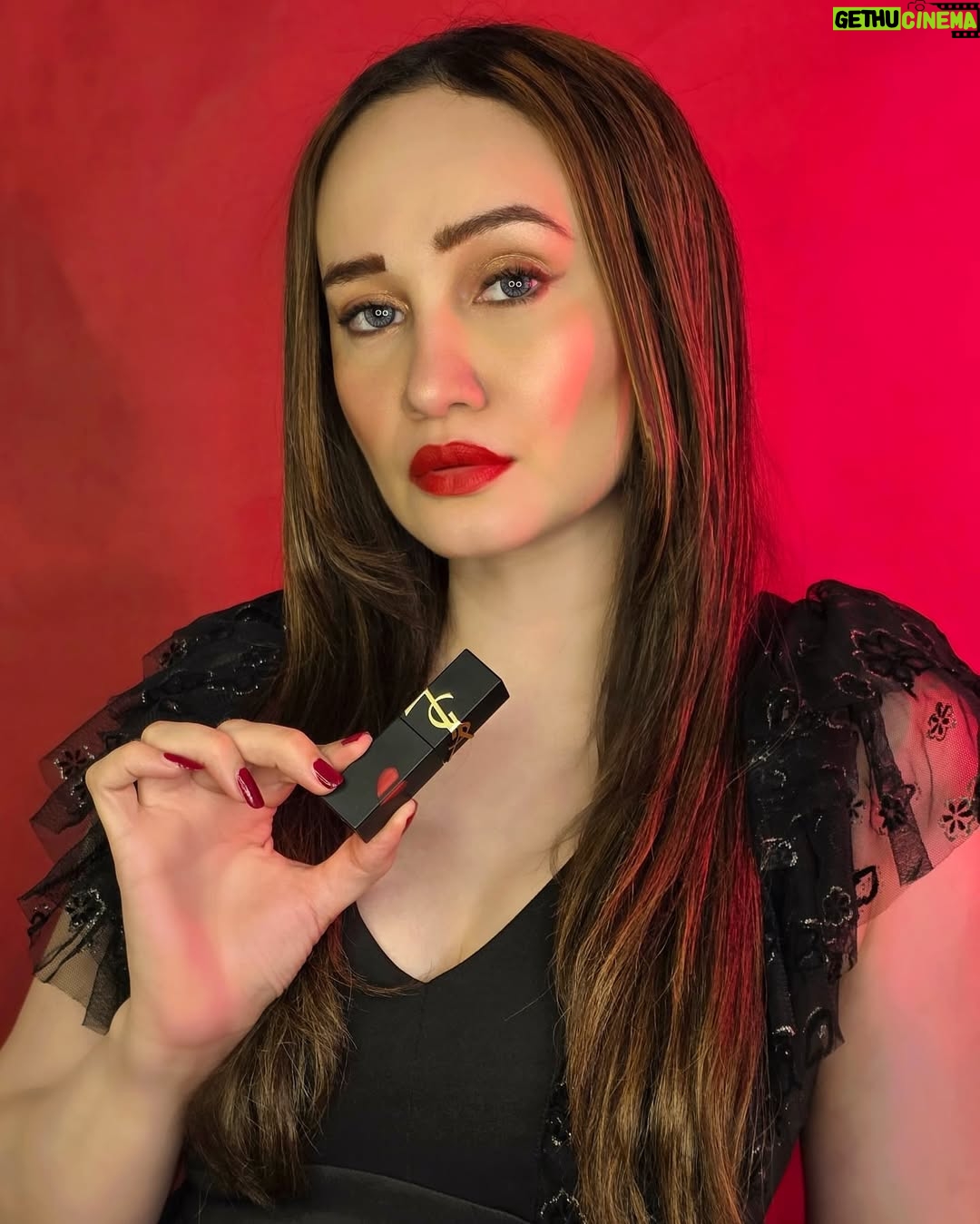 Stephanie Timmins - 27.8K Likes - INKED BY DESIRE❤️🔥💋
Unleash your inner Icon with the all new "The range by @yslbeauty INKS 💄💋
Timeless shades, Exceptional Indulgence ✨️
With YSL Inks, every swipe is a signature.
A blur that whispers. A vinyl that roars.
Ink it. Stain it. Own it !!!
#YSLTHEINKS #YSLBeauty #YSLBMAKEUP #COLLABORATION
( YSL The Inks, YSL Beauty, YSL lipsticks )
#luxurybeauty #beauty #beautyinfluencer #redlips #nudelips #redlipstick #nudelispticks #glammakeup #makeup #luxurymakeup