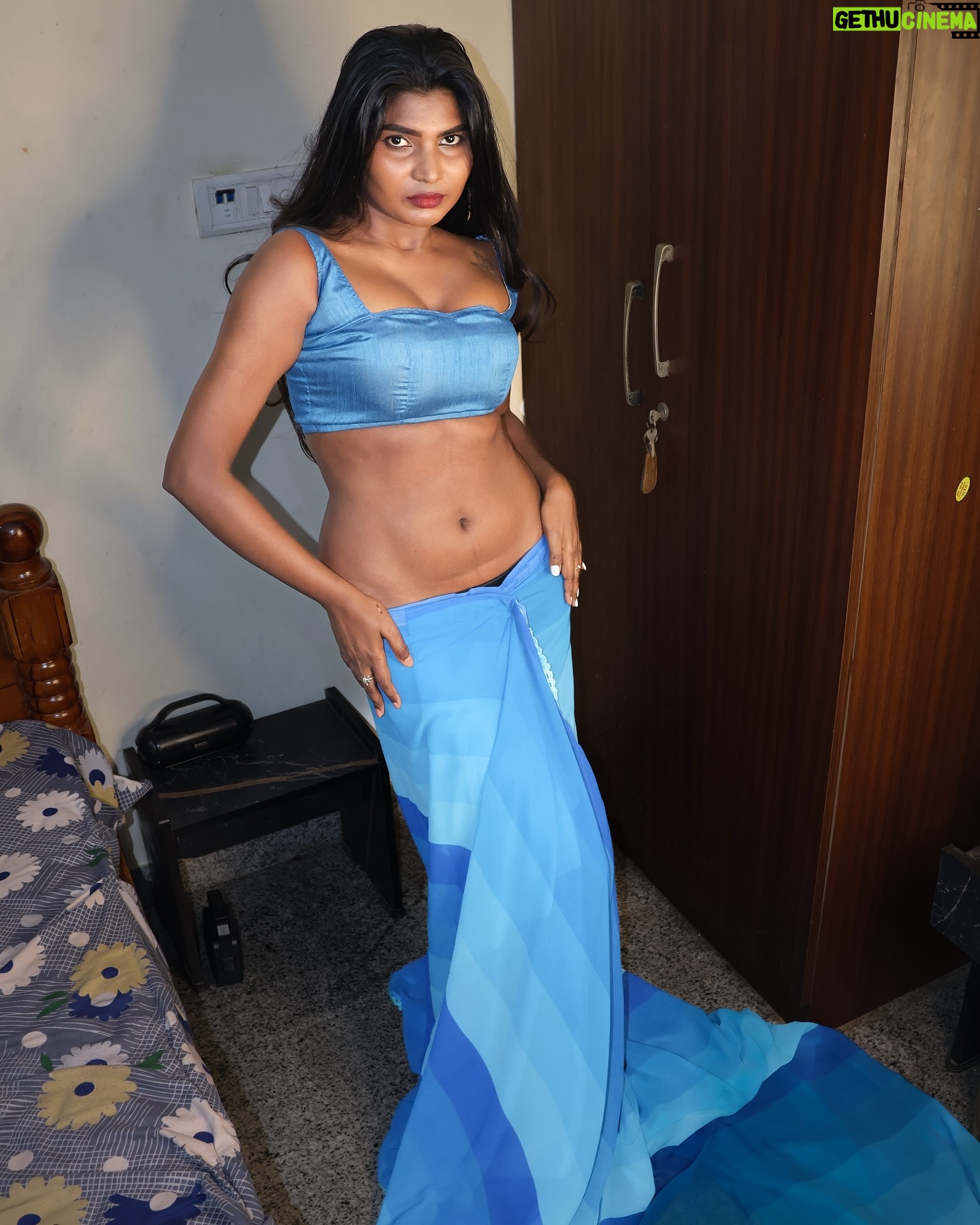 Stephina Alex - 6.5K Likes - Not just a waist, itās an attitude
