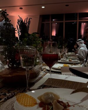 Sumaya Rida Instagram - رجعت من أسبوع مزدحم في مهرجان أفلام السعودية ✨🇸🇦 @saudifilmfestival 
شفت أفلام جميلة، قابلت ناس من زمان ما شفتهم، وسويت لقاءات كثيرة.. 🤍
#Cinema #SaudiFilmFestival