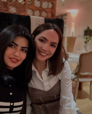Sumaya Rida Instagram - رجعت من أسبوع مزدحم في مهرجان أفلام السعودية ✨🇸🇦 @saudifilmfestival 
شفت أفلام جميلة، قابلت ناس من زمان ما شفتهم، وسويت لقاءات كثيرة.. 🤍
#Cinema #SaudiFilmFestival