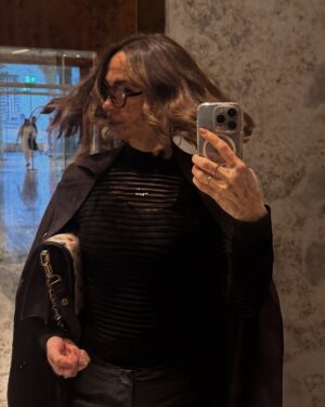 Sumaya Rida Instagram - رجعت من أسبوع مزدحم في مهرجان أفلام السعودية ✨🇸🇦 @saudifilmfestival 
شفت أفلام جميلة، قابلت ناس من زمان ما شفتهم، وسويت لقاءات كثيرة.. 🤍
#Cinema #SaudiFilmFestival