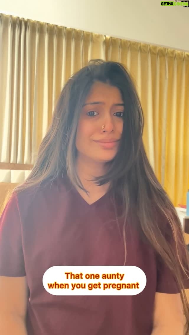 Sushmitha Ashwin - 16.5K Likes - That one annoying aunty 🤣🙈🙊♥️
Relatable?🤣
#reels #trending #viral #mooguthihudugi #kannada #concept #relatable #bengaluruhudugi #bengaluru