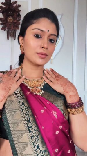 Sushmitha Ashwin Instagram - ♥️

Blouse: @maya_designer_studio_ 
Jewellery: @sri_ganesh_sadashivnagar 
Nose pin: @aahaana_mooguthii 

#reels #kannada #trending #viral #mooguthihudugi #bengaluruhudugi #kannadareels #jaajimallige