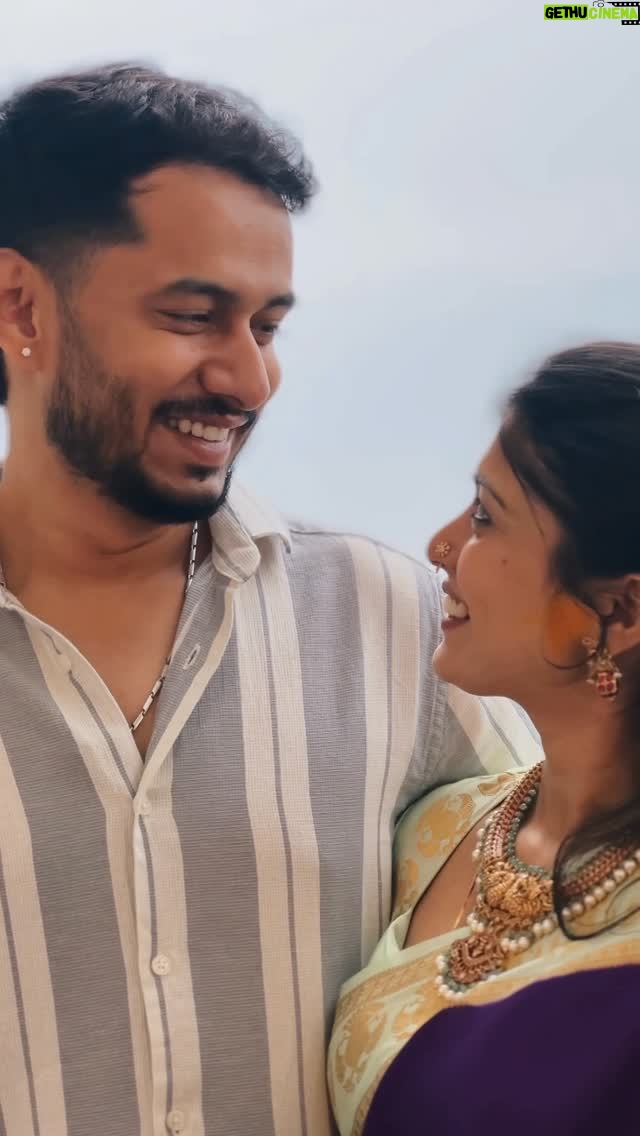 Sushmitha Ashwin - 31.7K Likes - ♥️
Nose pin: @aahaana_mooguthii
Blouse: @likitha_suresh_
Jewellery: @sri_ganesh_sadashivnagar
Saree: @srinidhisilks
#reels #kannada #mooguthihudugi #trending #viral #bengaluruhudugi